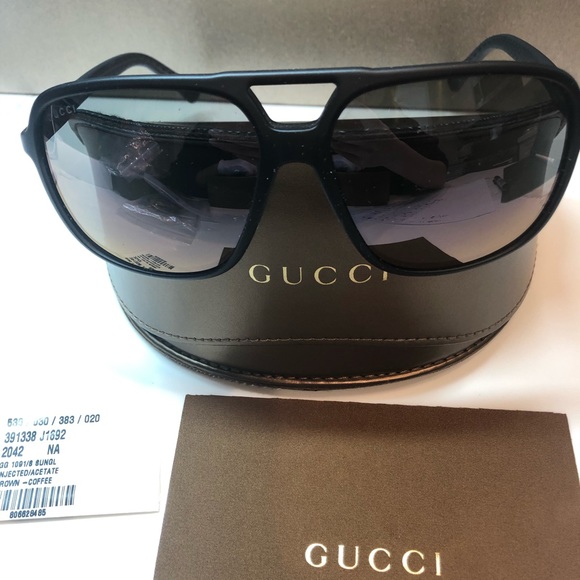 Gucci sunglass with case - Picture 2 of 8